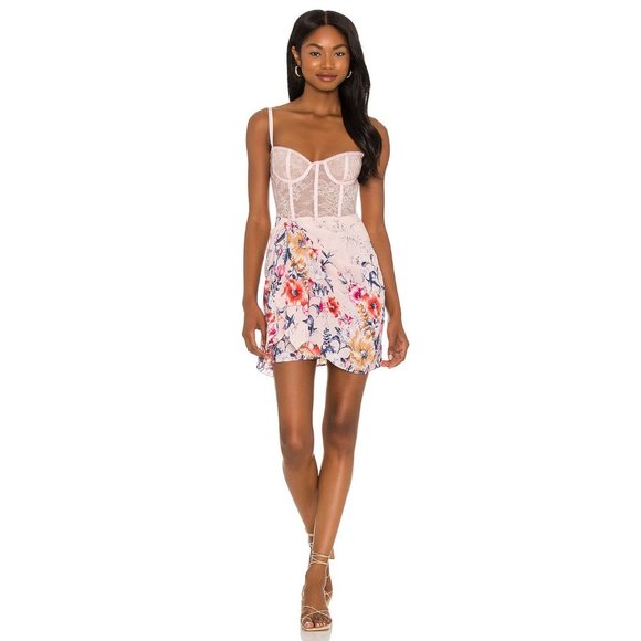 Katie May Man NWT Whisperer Dress in Blush Floral - Picture 1 of 8